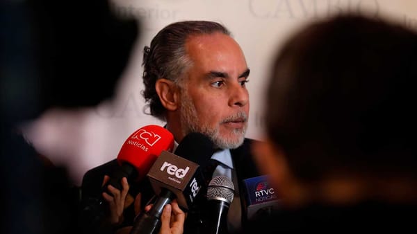 Benedetti asegura que a la reforma a la salud nuevamente le están haciendo Plan Tortuga en el Congreso