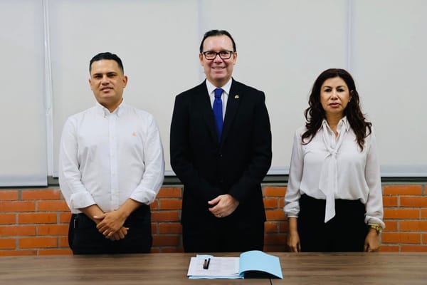 Convenio educativo UTS y Comfamiliar Huila