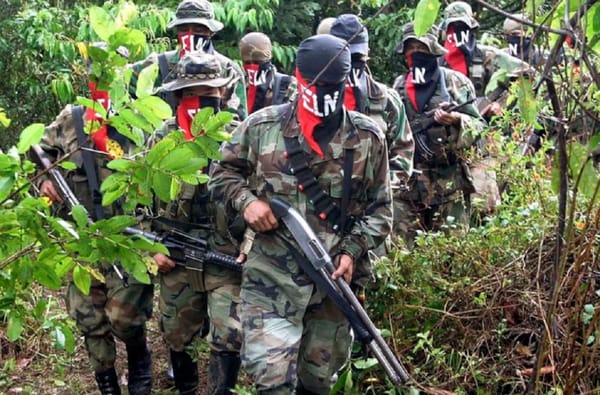 Mientras el Catatumbo está bajo fuego el Gobierno lanza cacería contra jefes del ELN