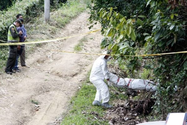 Mujer presentaba mordeduras y un saco alrededor del cuello