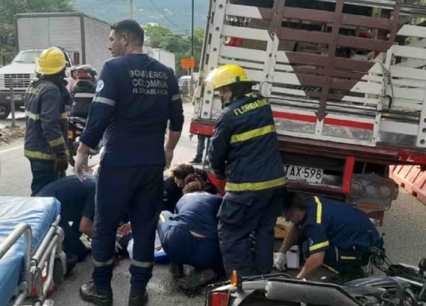 Se enterró debajo de un carro y no era una ‘Misión Secreta’