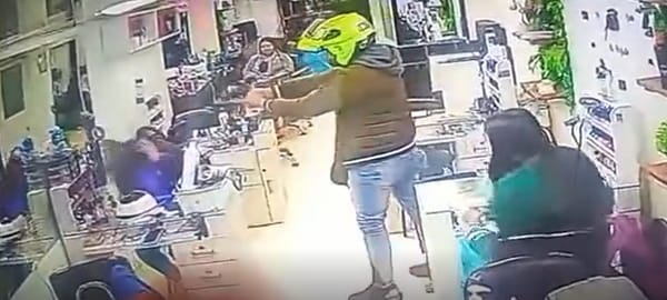 Policía celoso asesinó a su expareja y se quitó la vida