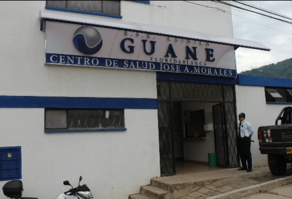 Vigilante murió apuñalado y misteriosa mujer lo dejó en una clínica de Floridablanca