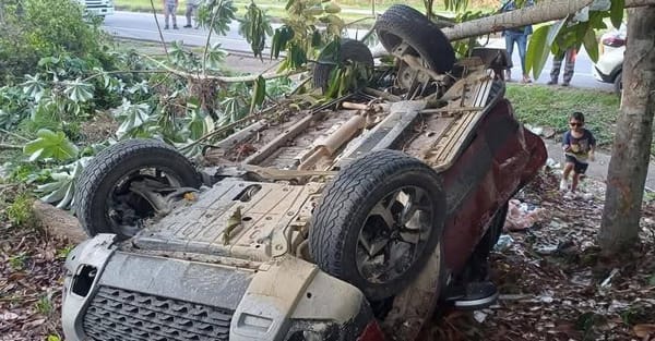 (FOTOS) Grave accidente en la vía Barrancabermeja - Bogotá dejó cuatro personas heridas