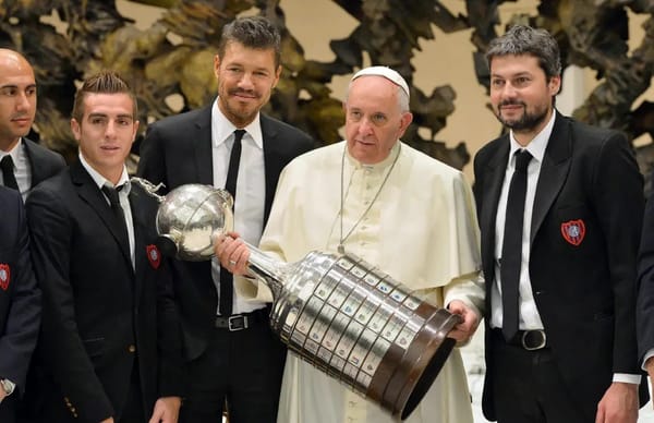 Conmebol hace homenaje en memoria del papa Francisco