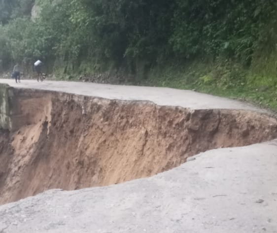 Aislamiento total en García Rovira por daños en la vía Curos-Málaga