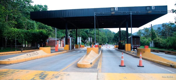 Santander exige apoyo del Gobierno para reabrir el peaje de Rionegro