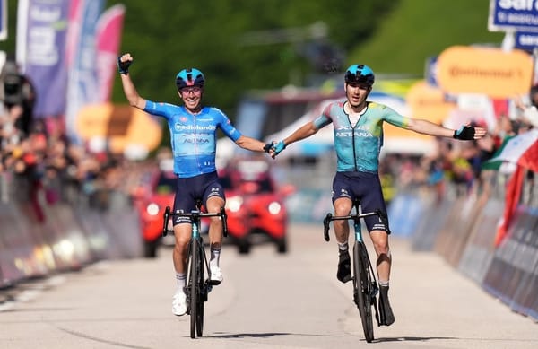 Richard Carapaz y Egan Bernal se acercan a la ‘Maglia Rosa’