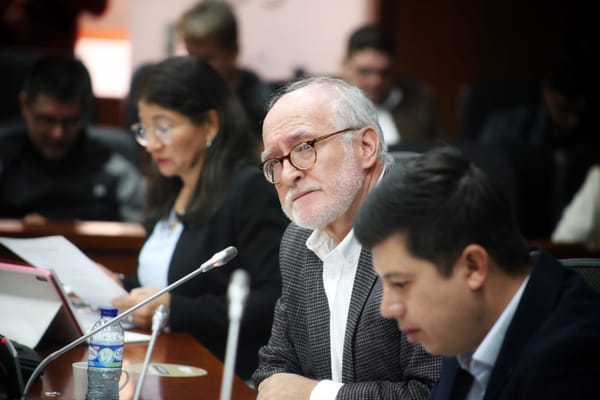 ¿Departamentos o regiones?, ¿centralismo o autonomía territorial? Revive el debate en el Congreso de la República