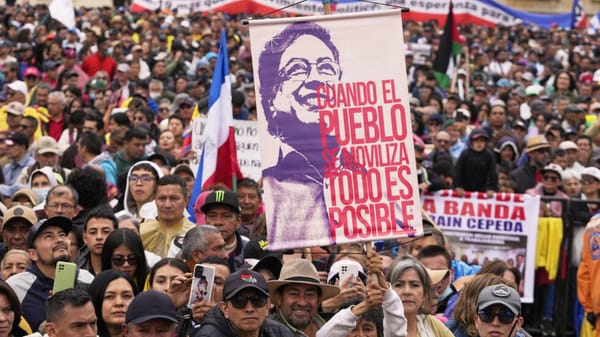 Presidente estaría presionando a la ciudadanía para llevarla a un paro nacional indefinido
