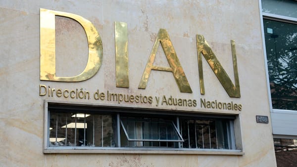 Morosos de la DIAN en Bucaramanga podrán recibir acompañamiento financiero para sanear sus cuentas