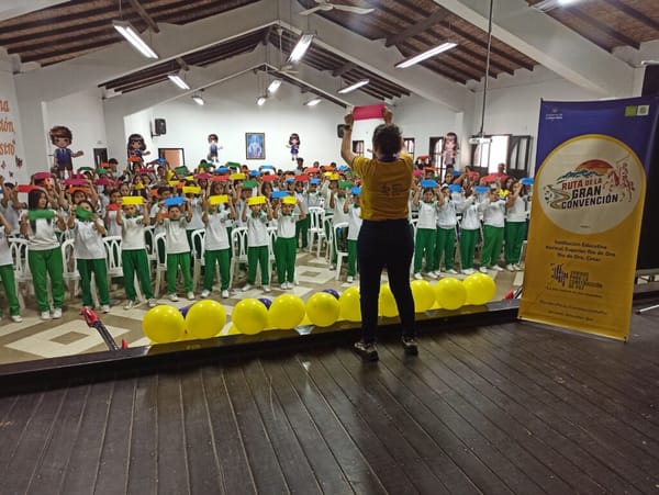 La UIS y Sonidos para la Construcción de Paz celebraron el Mes de la Niñez con muestras artísticas en colegios del nororiente del país