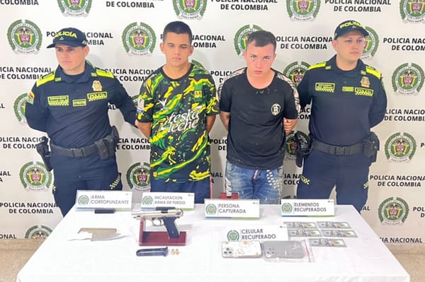 Capturan en flagrancia a dos delincuentes por hurto y porte ilegal de armas en Floridablanca
