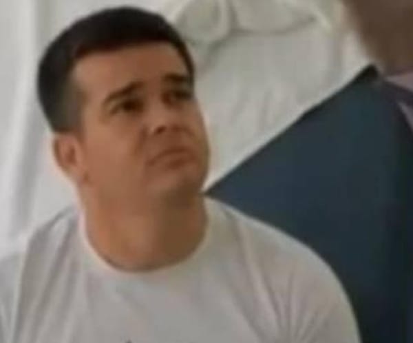 Entro al parqueadero de un centro comercial y se llevó un vehículo