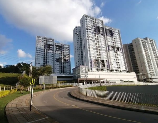 Hombre cayó al vacío desde un piso 19 en Floridablanca