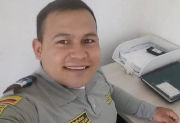 Despedida con honores a policía santandereano