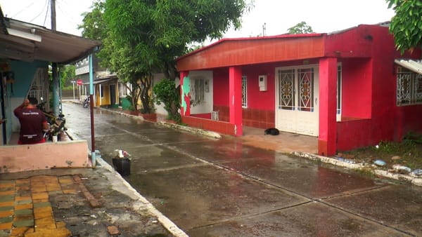 Hombre hallado sin vida en plena vía pública sin signos de violencia