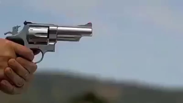 Víctima de atentado sicarial lucha por su vida en clínica de Floridablanca