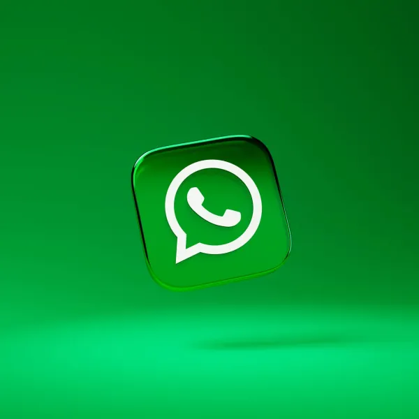WhatsApp lo cambia todo! Ahora podrás hacer collages, poner música y usar emojis animados en tus estados