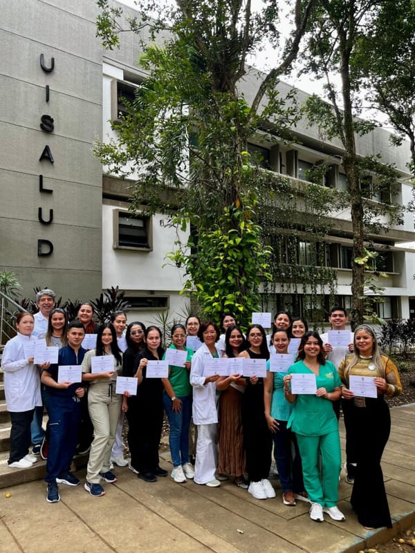 UISALUD certificó a colaboradores en atención al usuario