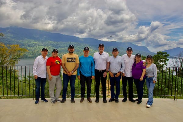 Visita al Parque Acuático Los Trinitarios Comfenalco Santander