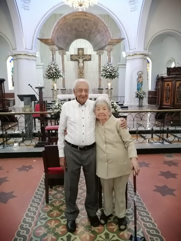Primeros 99 añitos de don Carlos Julio Maldonado