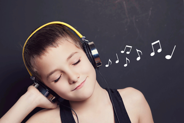 Bajar el volumen: la diferencia entre escuchar y oír