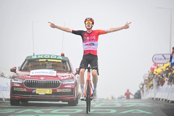 Thymen Arensman ganador en Superbagnères