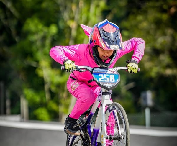 ‘Garroterita’ Emily Sofía Esparza bronce en Copenhague