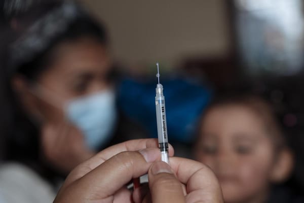 Cobertura de vacunación contra el VPH no supera el 50% en 16 regiones de Colombia
