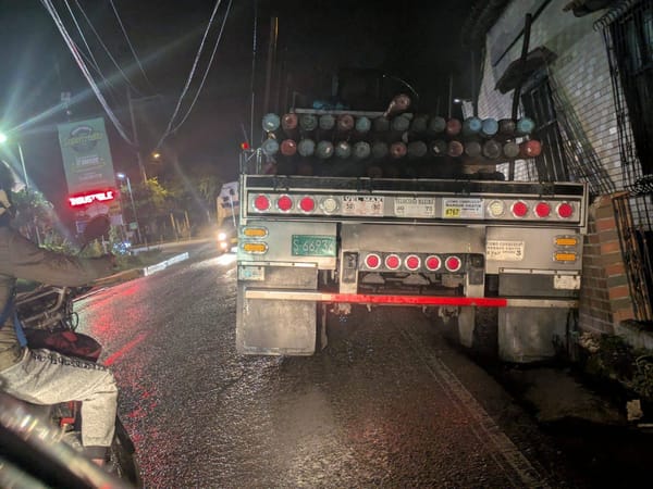 Tractocamión embistió contra una vivienda en Piedecuesta