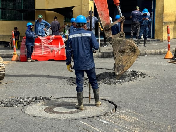 Cierre preventivo en la Avenida Quebradaseca por hundimiento