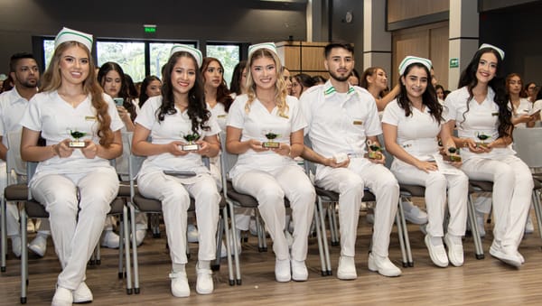 Ceremonia de Imposición de Tocas y Cintas 2025 UCC