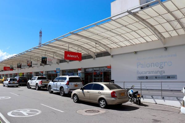 Fuerte multa al operador del Aeropuerto Palonegro por competencia desleal en el transporte público de pasajeros