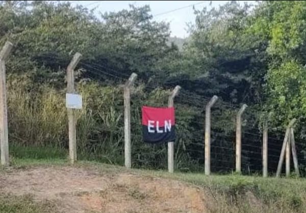 Alerta por aparición de emblemas distintivos del ELN en Piedecuesta, Santander