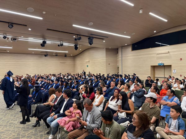 Meta cumplida para 50 becados por la Alcaldía de Bucaramanga