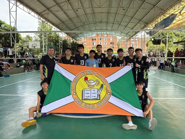 Técnico Industrial José Elías Puyana campeón del voleibol