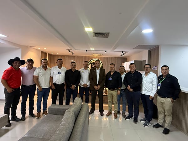 Gobernación presenta alternativas para aliviar criss de paperos en Santander