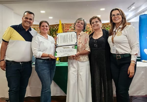 Exaltación a la Vida y Vocación Docente en Girón