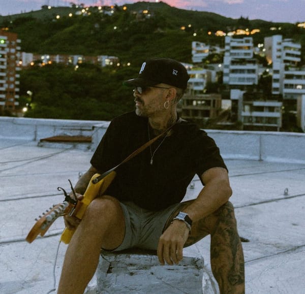 Mike Bahía siente “Un Vacío” y lo convierte en canción
