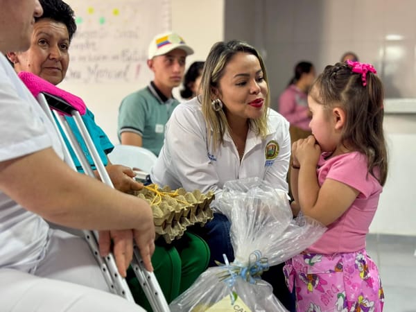 Familias de personas con discapacidad recibieron canastas básicas en Santander