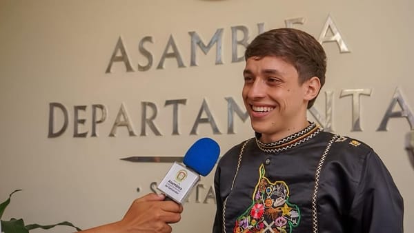 Darwin Vargas asumió como nuevo Diputado de Santander