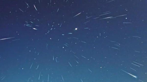 Lluvia de estrellas en el firmamento El fenómeno celeste que  se presenta cada 33 años