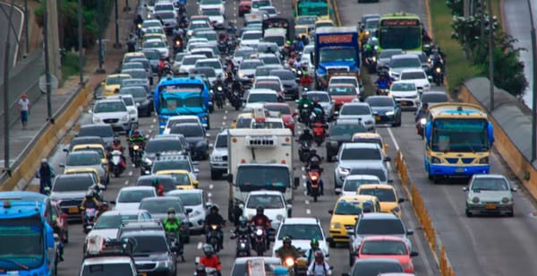 720.000 millones de pesos deben morosos por el impuesto vehicular en Santander
