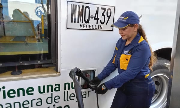Vanti mueve la nueva flota de buses a gas por Bucaramanga