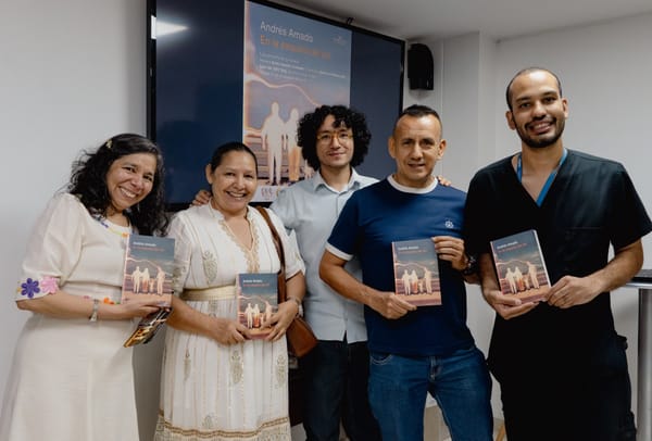 ‘Disolver la noche’… poemario que transforma el dolor en luz