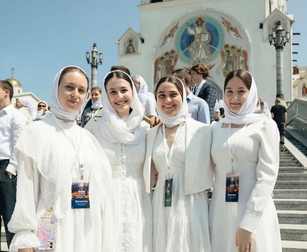 Vaticano rechaza nuevamente ordenación de mujeres como diáconos