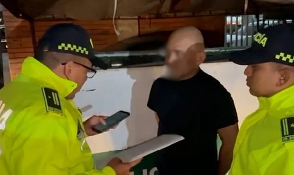 Cárcel para policía involucrado en asalto a joyería en Bucaramanga