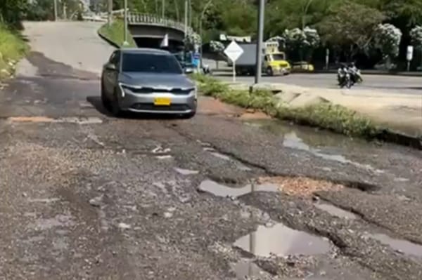 Piden acabar con deterioro en vía que conecta a Piedecuesta
