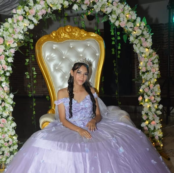 Quince primaveras Isabella Carrillo Aza